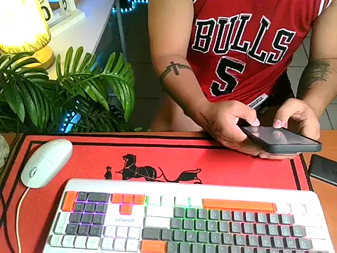 Snapshot of Ashtonfuckingboi chatting on 05-09-26, 03:10 Ashtonfuckingboi online show from 05-09-26, 03:10