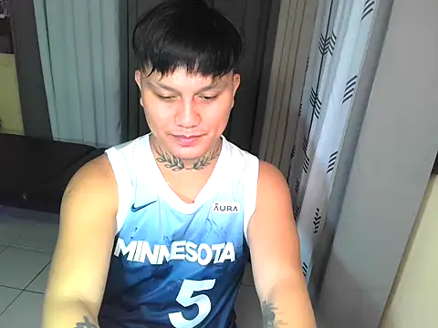Snapshot of Ashtonfuckingboi chatting on 05-17-26, 03:56 Ashtonfuckingboi online show from 05-17-26, 03:56
