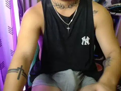 Snapshot of Ashtonfuckingboi chatting on 07-20-26, 09:28 Ashtonfuckingboi online show from 07-20-26, 09:28
