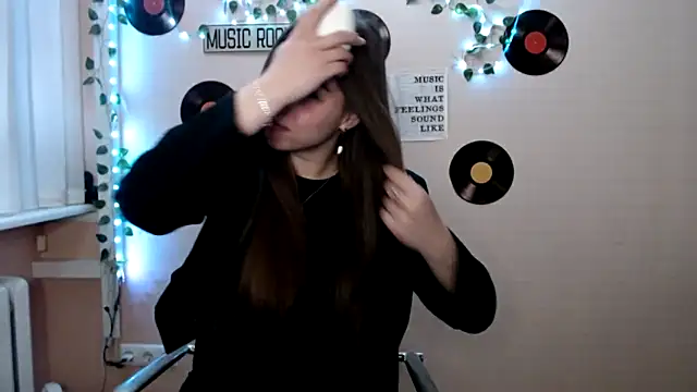Cutie  Mia online show from 05-04-26, 11:24