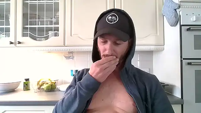 Snapshot of Oliverhnt chatting on 06-02-26, 01:44 Oliverhnt online show from 06-02-26, 01:44
