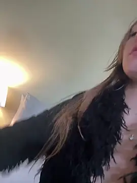 daisycollins online show from 05-26-26, 03:04