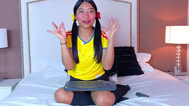hanaluna  online show from 06-17-26, 11:31