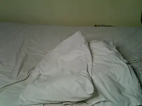 Snapshot of lovvelyheers chatting on 05-22-26, 12:14 lovvelyheers online show from 05-22-26, 12:14