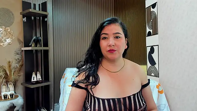 Snapshot of BBWLuxuryMuse chatting on 05-03-26, 12:09 BBWLuxuryMuse online show from 05-03-26, 12:09