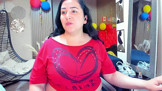 Snapshot of BBWLuxuryMuse chatting on 07-21-26, 11:55 BBWLuxuryMuse online show from 07-21-26, 11:55