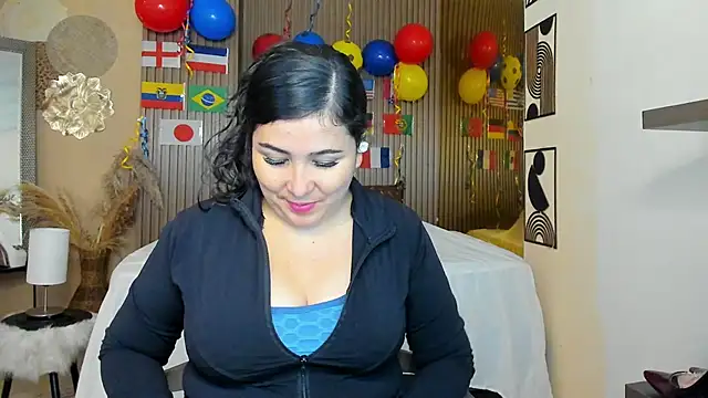 Snapshot of BBWLuxuryMuse chatting on 06-15-26, 12:05 BBWLuxuryMuse online show from 06-15-26, 12:05