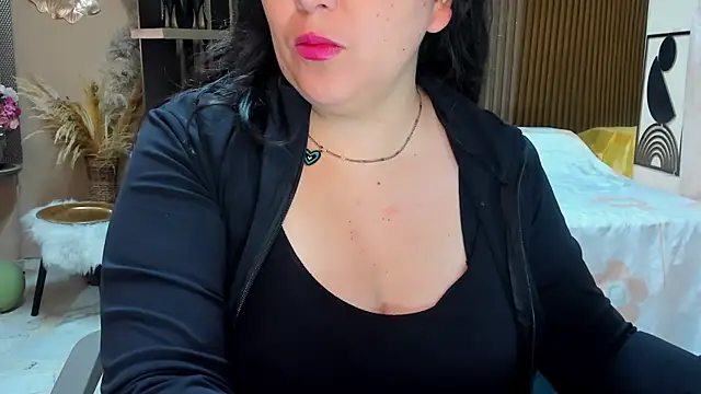 Snapshot of BBWLuxuryMuse chatting on 05-19-26, 11:50 BBWLuxuryMuse online show from 05-19-26, 11:50