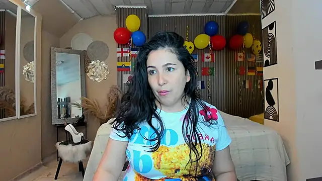 Snapshot of BBWLuxuryMuse chatting on 06-19-26, 03:51 BBWLuxuryMuse online show from 06-19-26, 03:51