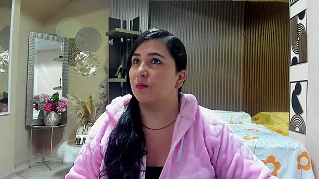 Snapshot of BBWLuxuryMuse chatting on 05-06-26, 11:25 BBWLuxuryMuse online show from 05-06-26, 11:25