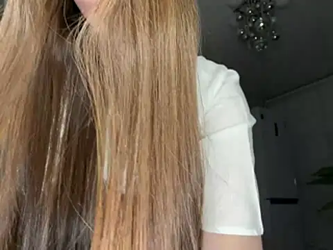 Snapshot of mystarAlice chatting on 05-26-26, 07:45 mystarAlice online show from 05-26-26, 07:45