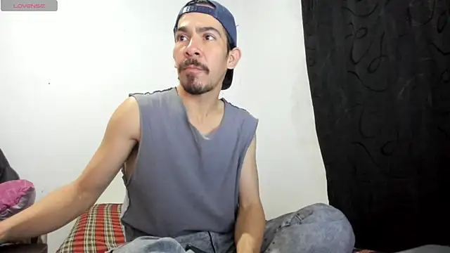Snapshot of Piter_Drako chatting on 06-17-26, 10:41 Piter Drako online show from 06-17-26, 10:41