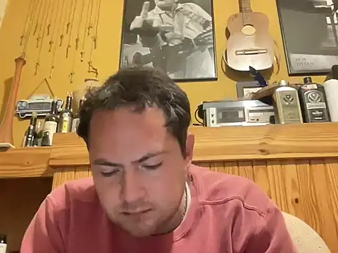 Snapshot of alecsgzz chatting on 05-18-26, 02:23 alecsgzz online show from 05-18-26, 02:23