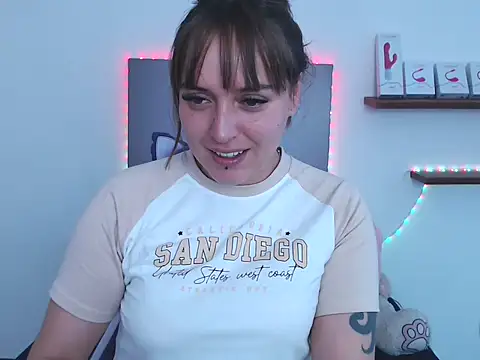 Snapshot of anyela_bubble18 chatting on 05-18-26, 10:36 anyela bubble18 online show from 05-18-26, 10:36