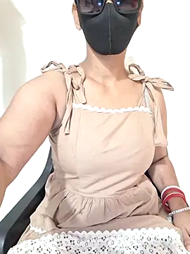Snapshot of Shaloni_Patil chatting on 05-09-26, 08:18 Shaloni Patil online show from 05-09-26, 08:18