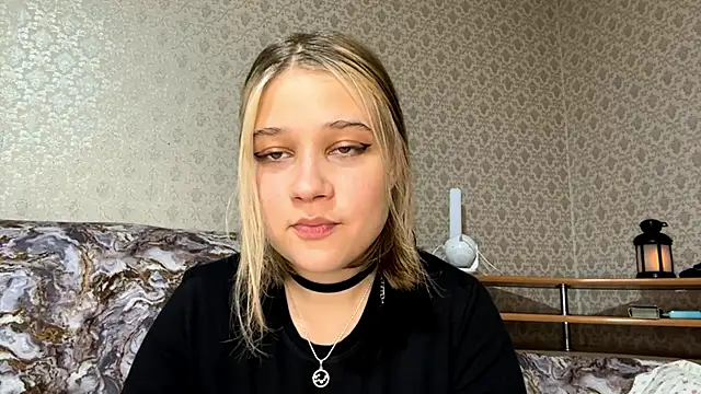 Snapshot of HildeConery chatting on 06-13-26, 01:31 HildeConery online show from 06-13-26, 01:31