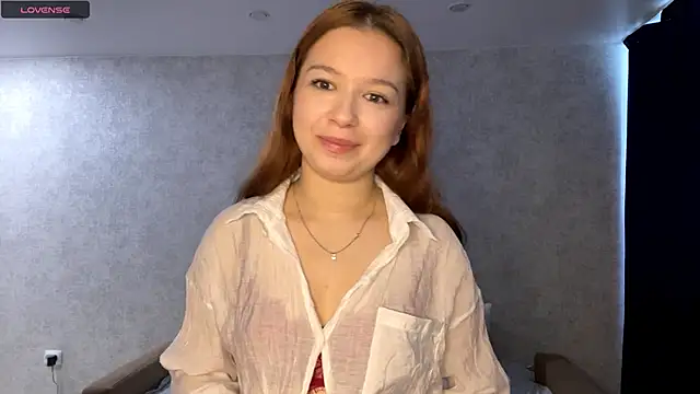 Snapshot of SofiaClarky chatting on 06-07-26, 06:18 SofiaClarky online show from 06-07-26, 06:18