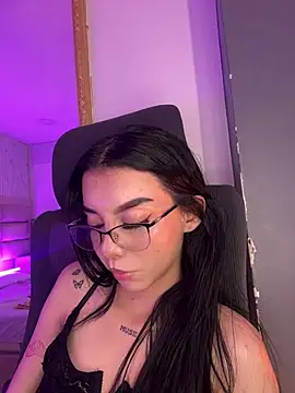 MelCherry online show from 08-03-26, 05:37