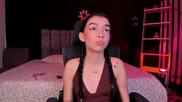 MelCherry online show from 07-12-26, 05:41