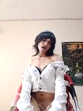 Snapshot of Liil_bunny chatting on 05-15-26, 03:21 Liil bunny online show from 05-15-26, 03:21