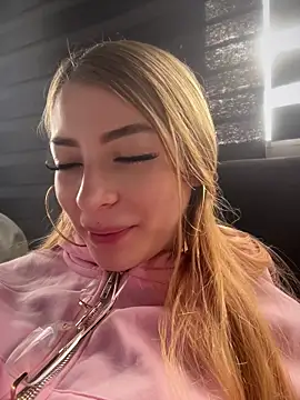 Snapshot of Jessy_Queen chatting on 08-03-26, 01:06 Jessy Queen online show from 08-03-26, 01:06