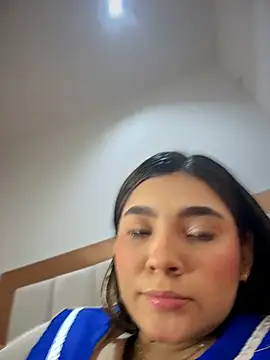 Snapshot of Mia_Rodriguezz_ chatting on 05-20-26, 03:36 Mia Rodriguezz online show from 05-20-26, 03:36