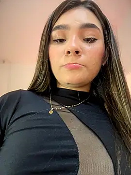 Snapshot of Mia_Rodriguezz_ chatting on 05-15-26, 03:26 Mia Rodriguezz online show from 05-15-26, 03:26