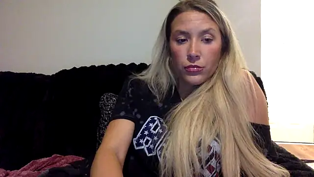 Snapshot of Misss_alyssaaa chatting on 05-12-26, 01:02 Misss alyssaaa online show from 05-12-26, 01:02