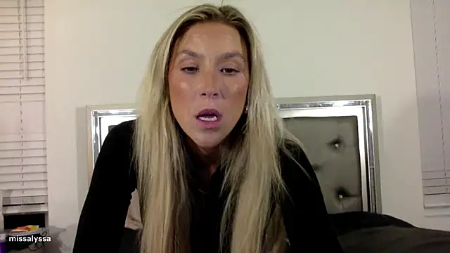 Snapshot of Misss_alyssaaa chatting on 06-10-26, 04:13 Misss alyssaaa online show from 06-10-26, 04:13