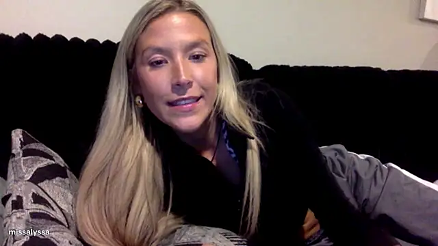 Snapshot of Misss_alyssaaa chatting on 06-04-26, 03:11 Misss alyssaaa online show from 06-04-26, 03:11