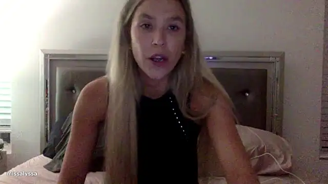 Snapshot of Misss_alyssaaa chatting on 05-28-26, 03:36 Misss alyssaaa online show from 05-28-26, 03:36