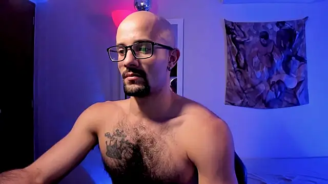 LarryGarzon online show from 07-04-26, 12:06