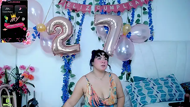 Azumi Cosplay  online show from 05-24-26, 09:47