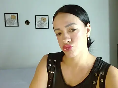 Obsidianlove1 online show from 05-22-26, 01:14
