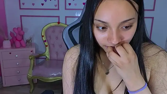 Snapshot of lia_harper_t chatting on 05-15-26, 02:53 lia harper t online show from 05-15-26, 02:53