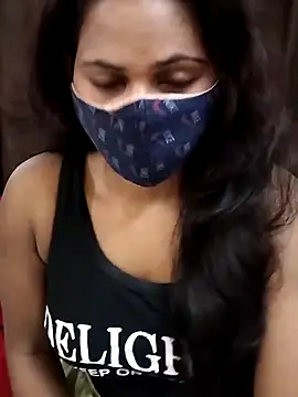 Snapshot of Roji_bha chatting on 05-16-26, 04:11 Roji bha online show from 05-16-26, 04:11