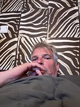Snapshot of Thor-82 chatting on 05-11-26, 07:22 Thor-82 online show from 05-11-26, 07:22
