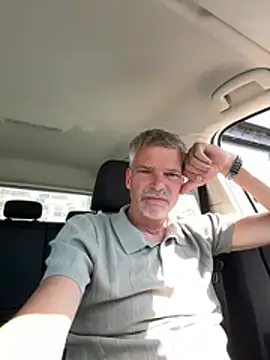 Snapshot of Thor-82 chatting on 06-10-26, 08:15 Thor-82 online show from 06-10-26, 08:15