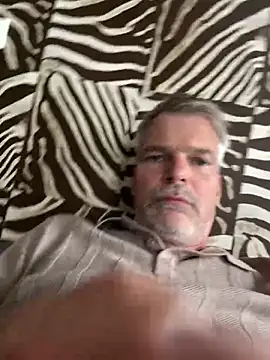 Snapshot of Thor-82 chatting on 06-12-26, 01:20 Thor-82 online show from 06-12-26, 01:20