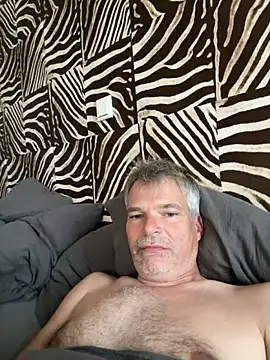 Snapshot of Thor-82 chatting on 05-16-26, 06:12 Thor-82 online show from 05-16-26, 06:12