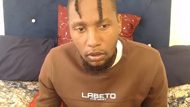 Snapshot of LabetoXXX chatting on 06-12-26, 01:20 LabetoXXX online show from 06-12-26, 01:20