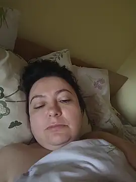 Snapshot of EmmaEmmy40 chatting on 06-07-26, 04:18 EmmaEmmy40 online show from 06-07-26, 04:18