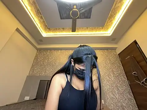 Snapshot of Miss_Heer chatting on 05-16-26, 06:18 Miss Heer online show from 05-16-26, 06:18