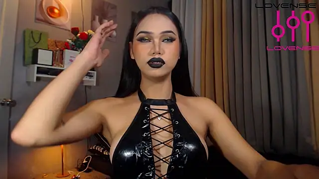 Snapshot of Lexi_ThunderFuck chatting on 07-23-26, 01:08 Lexi ThunderFuck online show from 07-23-26, 01:08