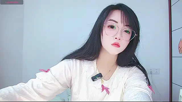 Snapshot of xiaoyu5 chatting on 07-10-26, 01:22 xiaoyu5 online show from 07-10-26, 01:22