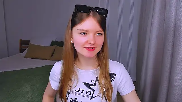 Snapshot of LookEva chatting on 05-14-26, 03:36 LookEva online show from 05-14-26, 03:36