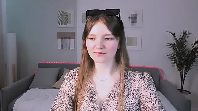 Snapshot of LookEva chatting on 05-11-26, 04:04 LookEva online show from 05-11-26, 04:04
