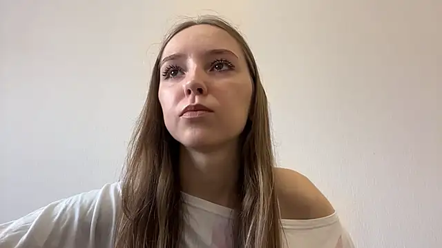 QueenBalensiefen online show from 05-05-26, 04:15