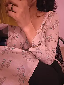 zoya baby  online show from 06-03-26, 02:33