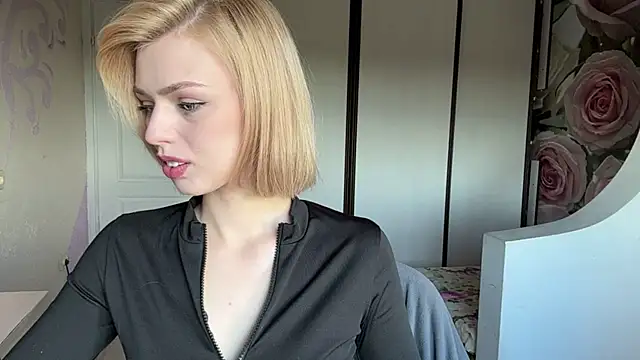 Snapshot of ScarlettRosy chatting on 06-02-26, 04:12 ScarlettRosy online show from 06-02-26, 04:12